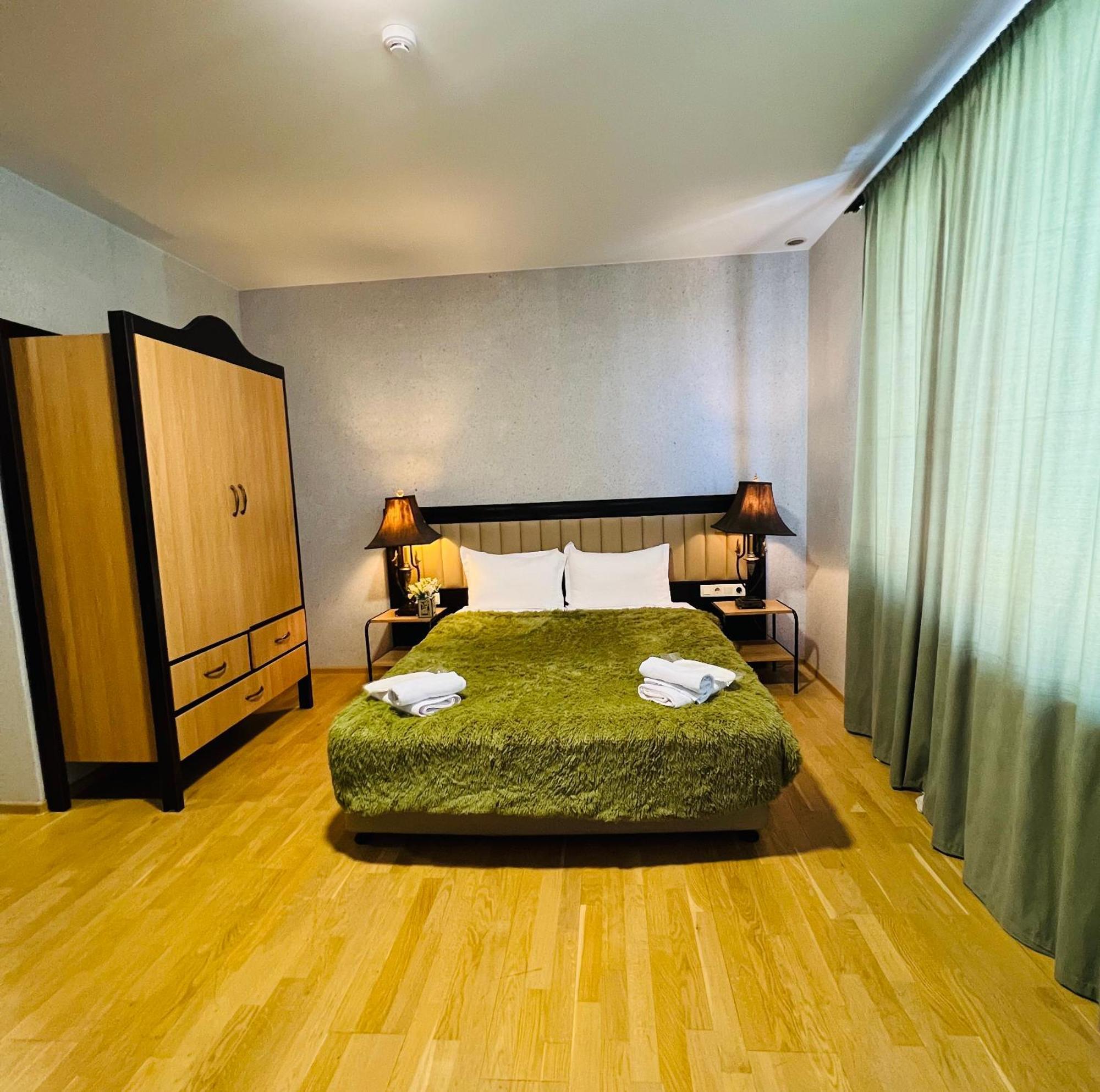 Green Hotel Ang Telavi Exterior photo